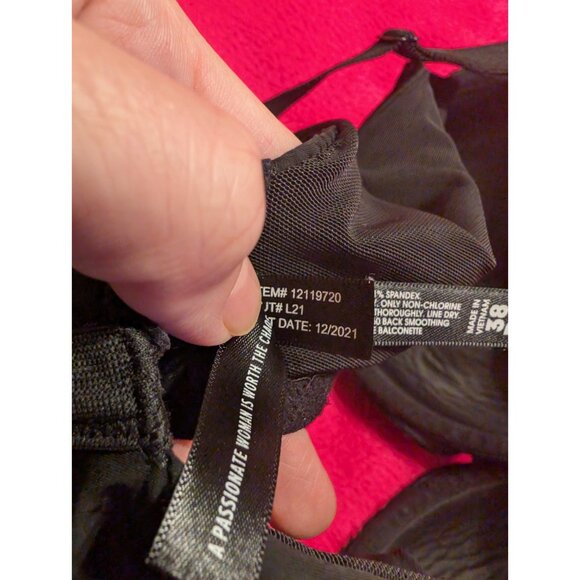 Torrid Curve 360 Back Smoothing Lightly Lined Full Coverage Balconette Bra 38DD - Picture 8 of 10